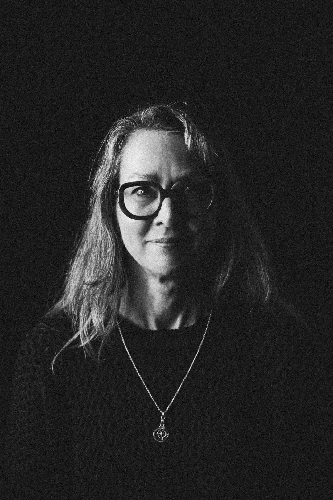 Corinna Schäfer, Kontaktlinsenspezialistin und Augenoptikermeisterin, mit sympathischer Ausstrahlung